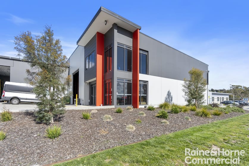 Click to view all images Unit 1/13 Abernant Way Cambridge TAS 7170 - Image 2