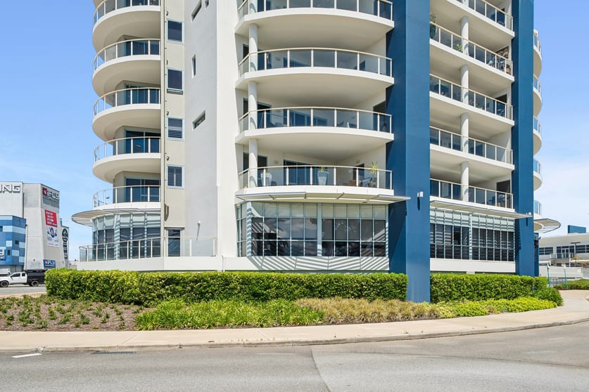 Click to view all images 1/1 Tanunda Drive Rivervale WA 6103 - Image 2