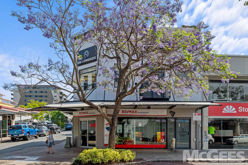 Click to view all images 411 Logan Road Stones Corner QLD 4120 - Image 2