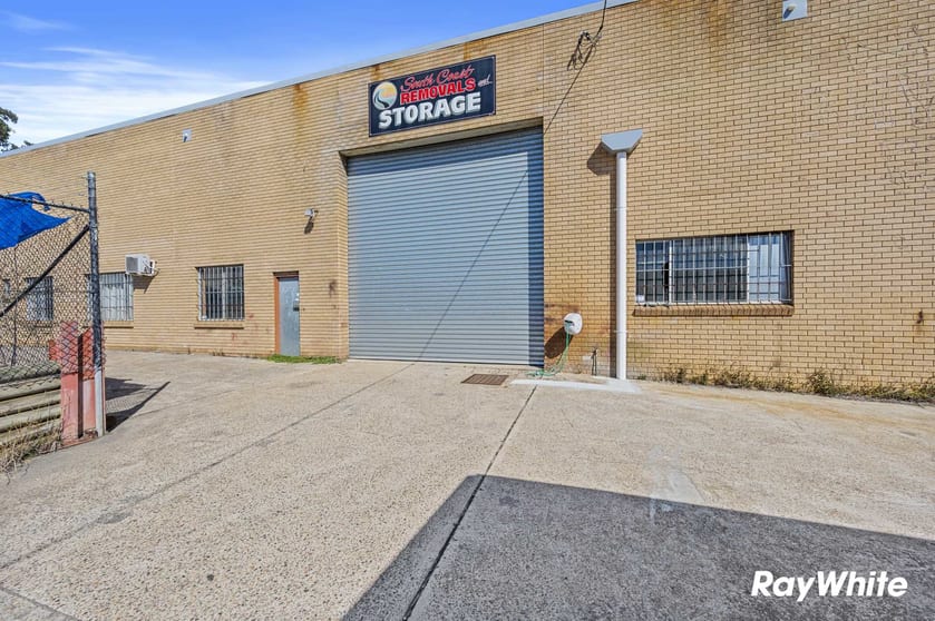 Click to view all images 3 Russell Lane Batemans Bay NSW 2536 - Image 2