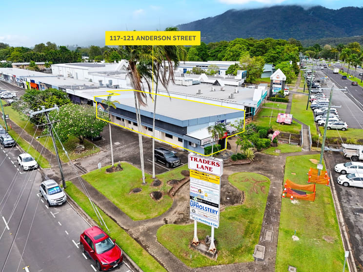 Click to view all images 1&2/117-121 Anderson Street Manunda QLD 4870 - Image 1