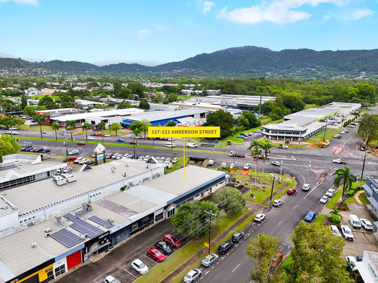 Click to view all images 1&2/117-121 Anderson Street Manunda QLD 4870 - Image 2