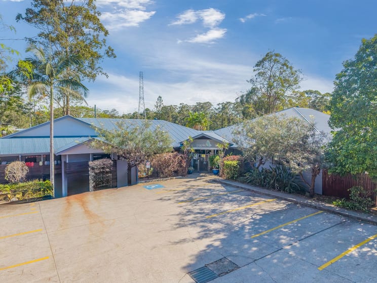 Click to view all images 2 Sarow Drive Warner QLD 4500 - Image 1