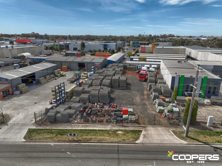 Click to view all images 35 Reserve Rd Melton VIC 3337 - Image 2
