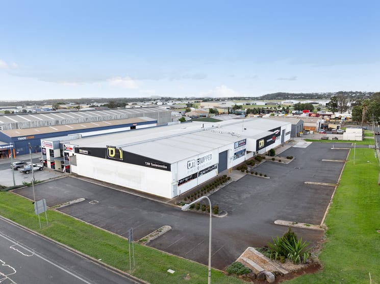 305-309 Taylor Street Wilsonton QLD 4350 - Image 1