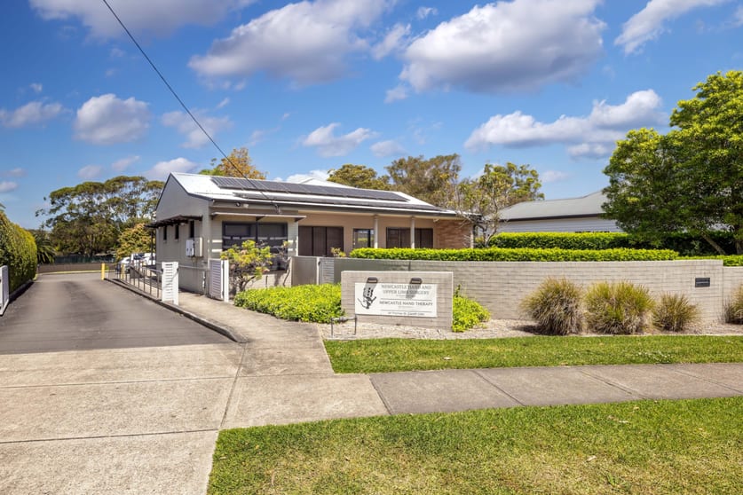 Click to view all images 42 Thomas Street Cardiff NSW 2285 - Image 1