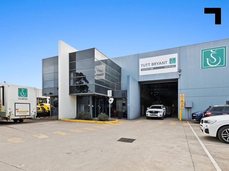 Click to view all images 3 & 3A Westside Drive Laverton North VIC 3026 - Image 2