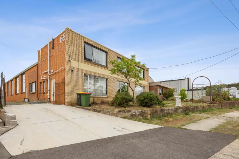 Click to view all images 65 Thurralilly street Queanbeyan East NSW 2620 - Image 1