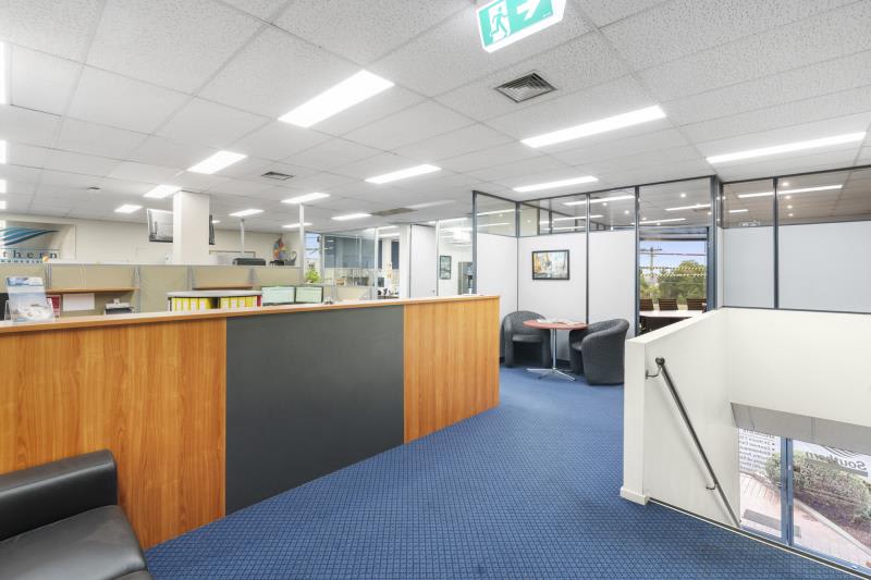 Click to view all images Level 1/420 High Street Kew VIC 3101 - Image 2