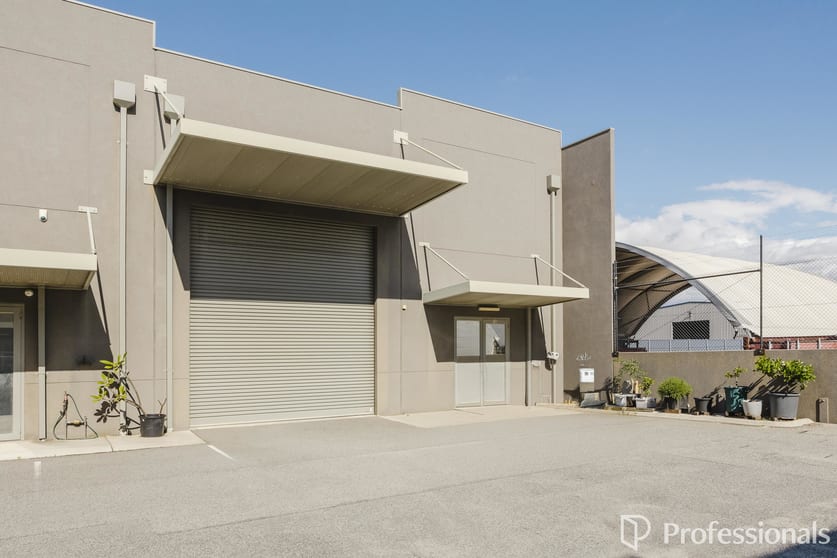 Click to view all images 16/114 Mulgul Road Malaga WA 6090 - Image 2