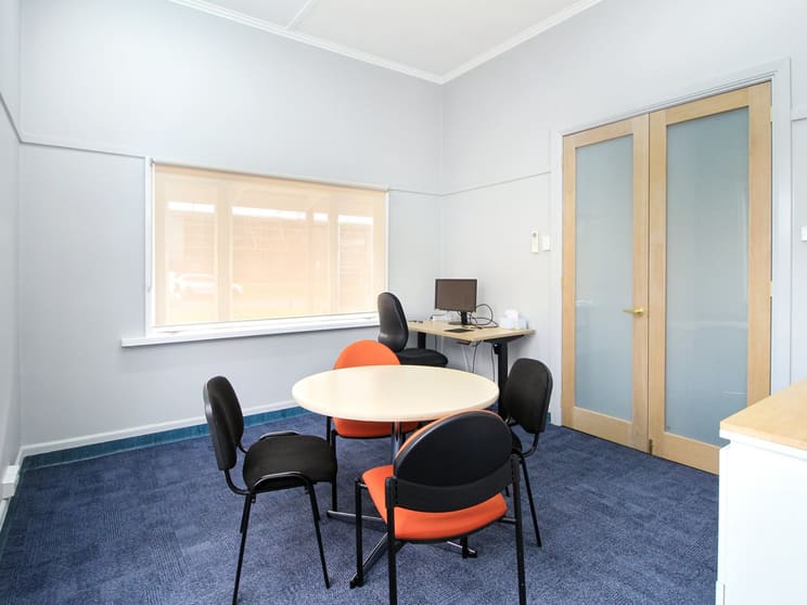 37 Macleod Street Bairnsdale VIC 3875 - Image 2