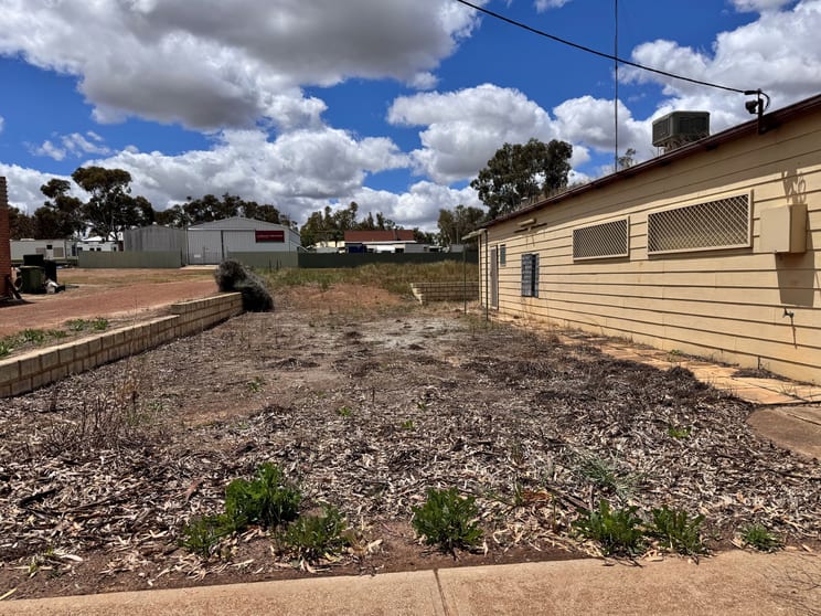16 Railway Street Calingiri WA 6569 - Image 3