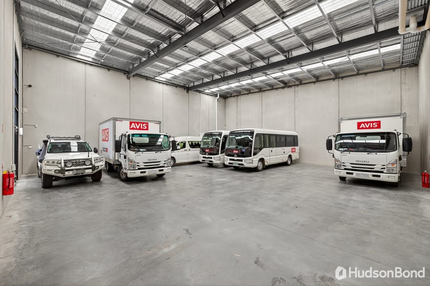 Click to view all images 25 Kiel Close Kilsyth VIC 3137 - Image 3