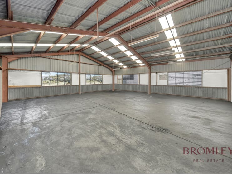 Click to view all images 77 Moss Street Slacks Creek QLD 4127 - Image 2