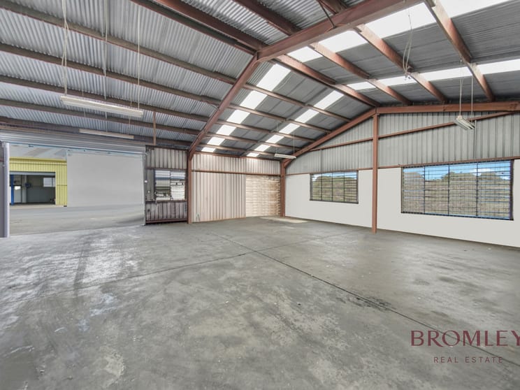 Click to view all images 77 Moss Street Slacks Creek QLD 4127 - Image 3