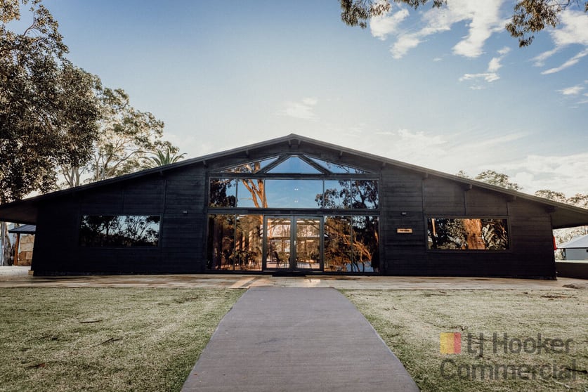 Click to view all images 4 Fishermans Point Berowra Waters NSW 2082 - Image 1