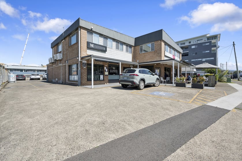 Click to view all images 15 Orlando Street Coffs Harbour NSW 2450 - Image 3