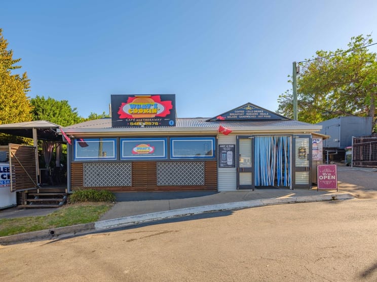 Click to view all images 28 Chatsworth Road Gympie QLD 4570 - Image 2