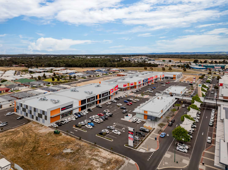Click to view all images 11 The Promenade Australind WA 6233 - Image 1