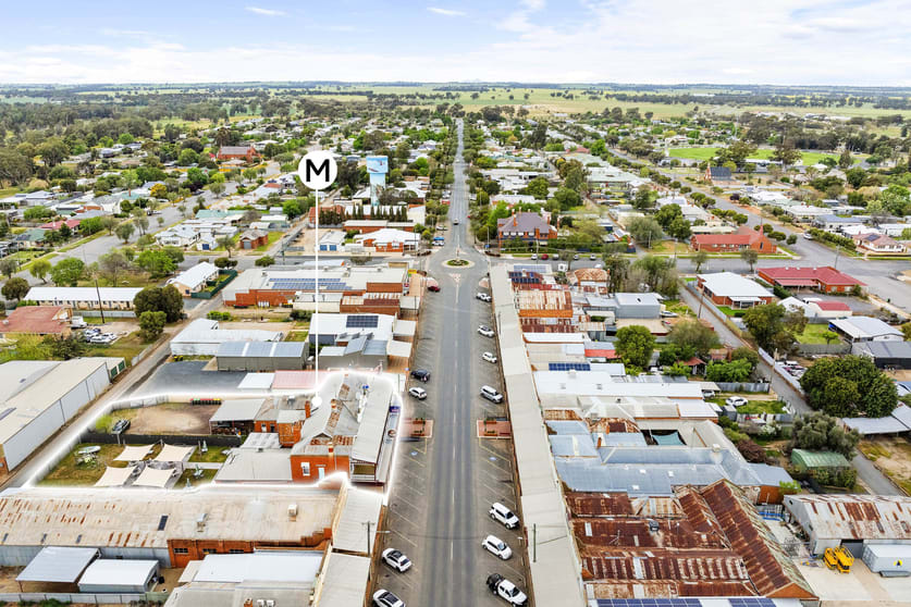 Click to view all images 111 Green Street Lockhart NSW 2656 - Image 3