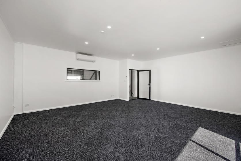 Click to view all images Unit 4/210 Macquarie Road Warners Bay NSW 2282 - Image 2