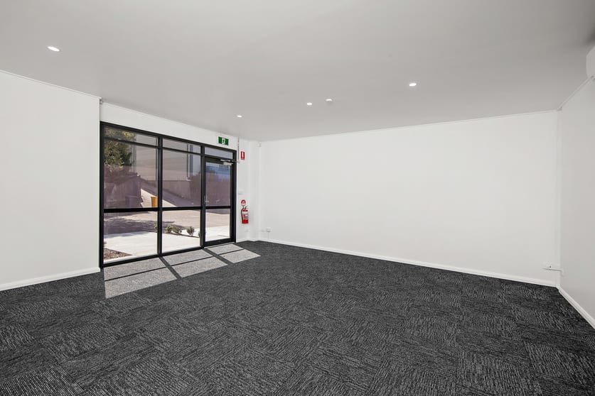 Click to view all images Unit 4/210 Macquarie Road Warners Bay NSW 2282 - Image 3