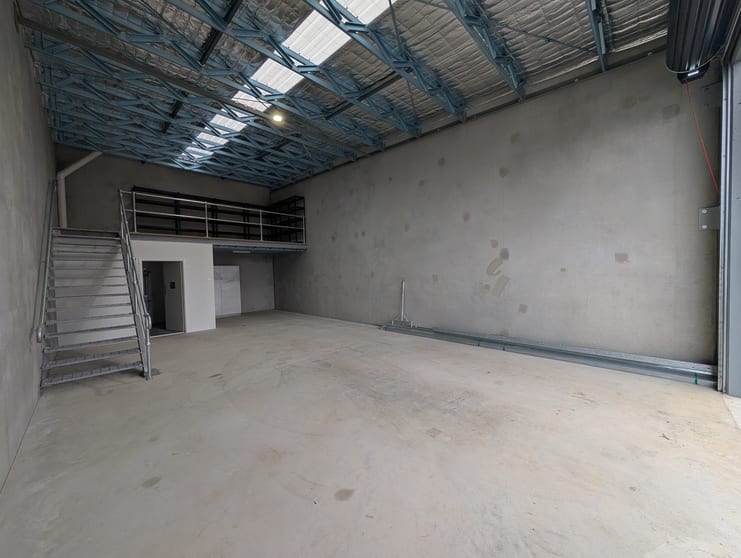 Click to view all images 21/2 Edison Rise Wangara WA 6065 - Image 3