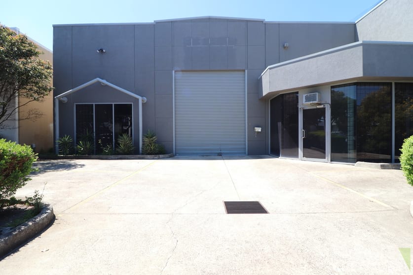 Click to view all images 2/31 Heversham Drive Seaford VIC 3198 - Image 1