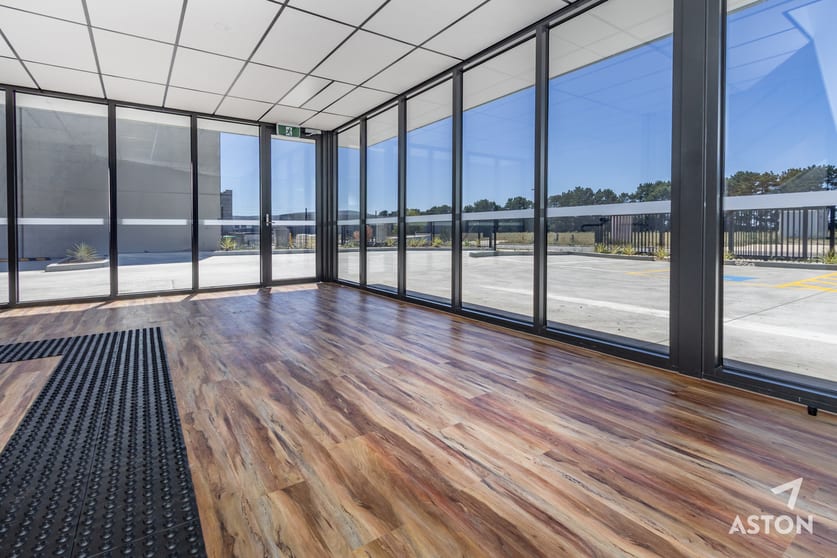 Click to view all images 7 Pioneer Way New Gisborne VIC 3438 - Image 3