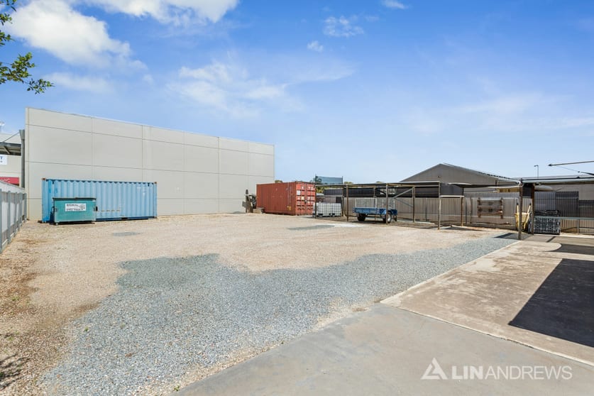 Click to view all images 49 Stanbel Road Salisbury Plain SA 5109 - Image 3