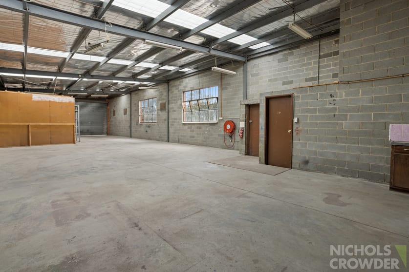 1/11 Wise Avenue Seaford VIC 3198 - Image 2