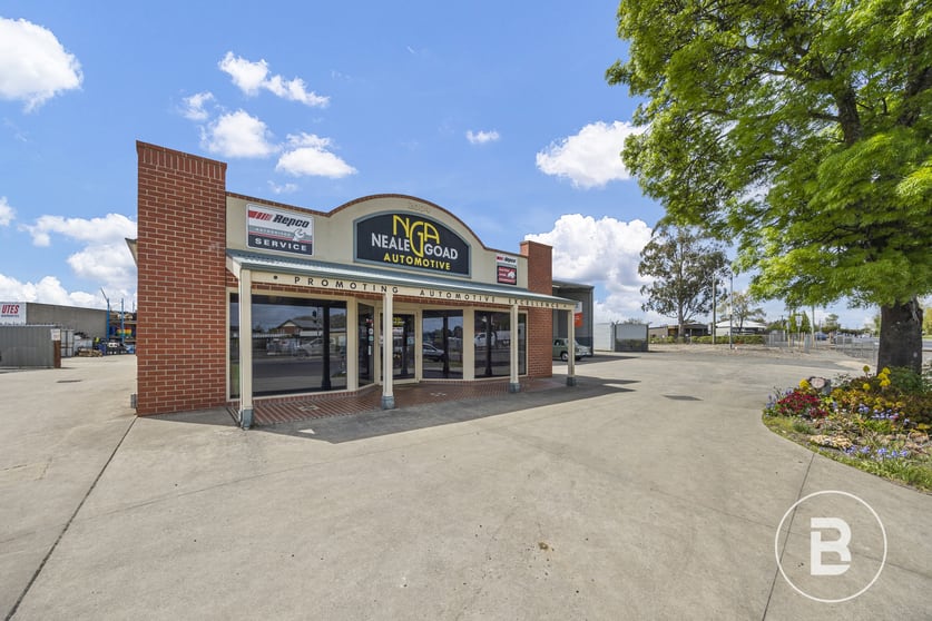 Click to view all images 204-212 Burnbank Street Wendouree VIC 3355 - Image 2