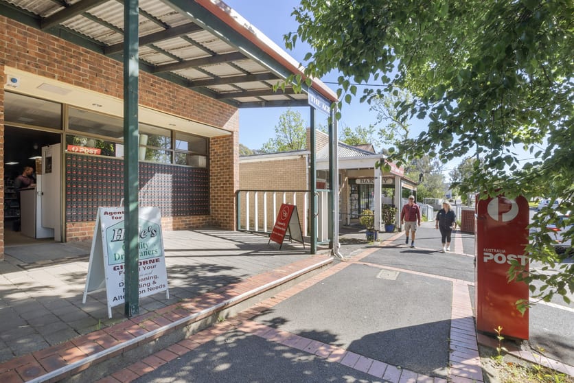 78 Main Road Riddells Creek VIC 3431 - Image 2