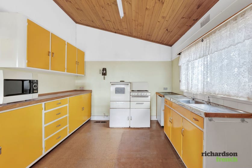 Click to view all images 21-23 MITCHELL STREET Kalkallo VIC 3064 - Image 3