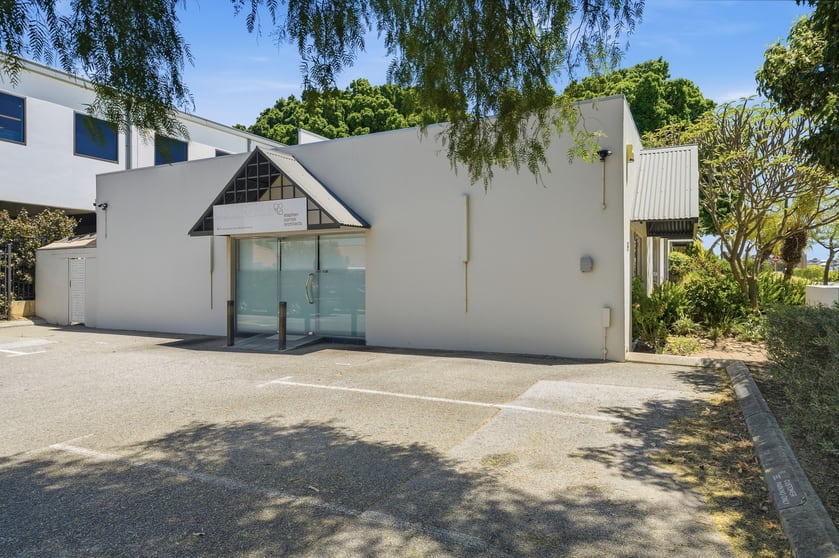 Click to view all images Units 1-2/39 King George Innaloo WA 6018 - Image 1