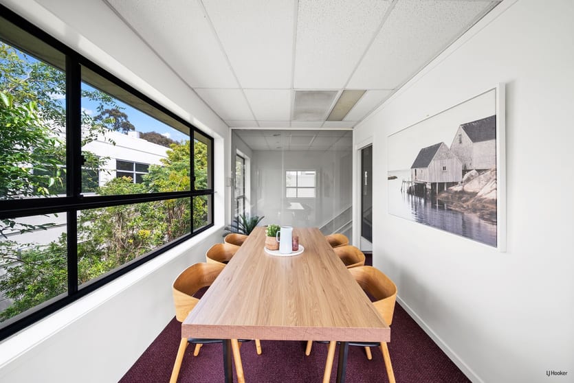 Click to view all images 5/5 Executive Drive Burleigh Waters QLD 4220 - Image 2