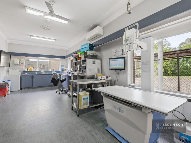 Click to view all images 79-81 Myrtle Street Myrtleford VIC 3737 - Image 3