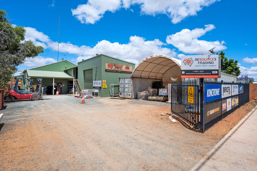 Click to view all images 195 Forrest Street Kalgoorlie WA 6430 - Image 3