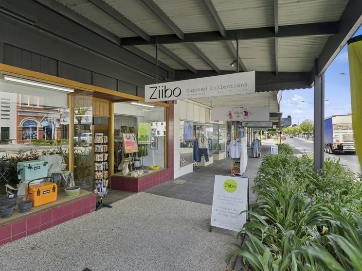 Click to view all images 131 Murray Street Colac VIC 3250 - Image 2