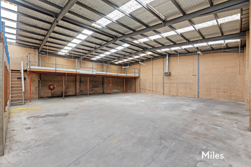 Click to view all images 223 Settlement Road Thomastown VIC 3074 - Image 3