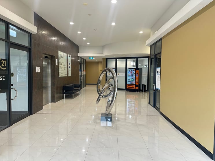 Click to view all images 12/19 Torquay Road Pialba QLD 4655 - Image 3