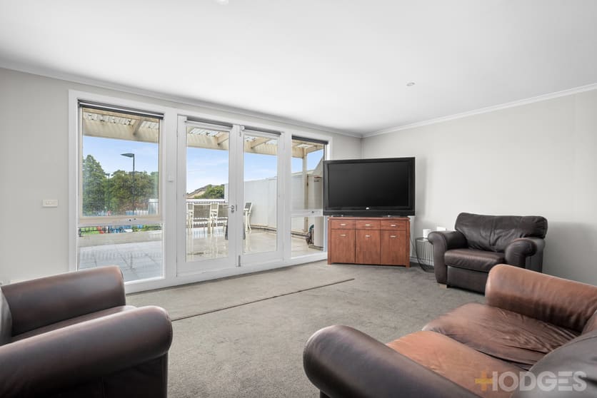 Click to view all images 238 Como Parade West Parkdale VIC 3195 - Image 3