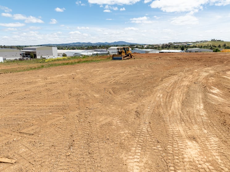 Click to view all images 49 Astill Drive Orange NSW 2800 - Image 2
