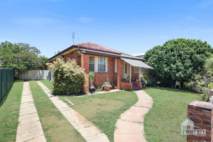 Click to view all images 230 Bridge Street Tamworth NSW 2340 - Image 2