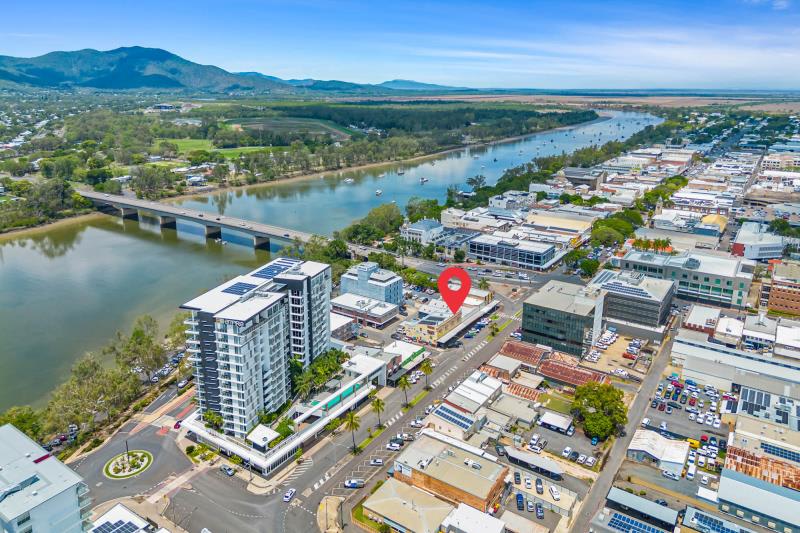 Click to view all images WHOLE OF PROPERTY/21 East Street Rockhampton City QLD 4700 - Image 1