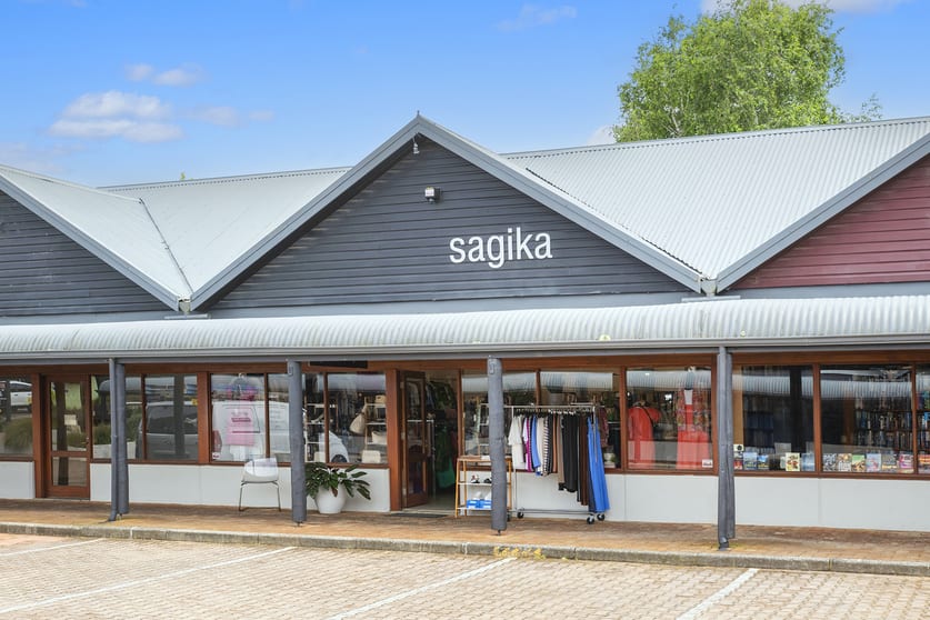 Click to view all images Unit 10/137 Bussell Highway Margaret River WA 6285 - Image 2