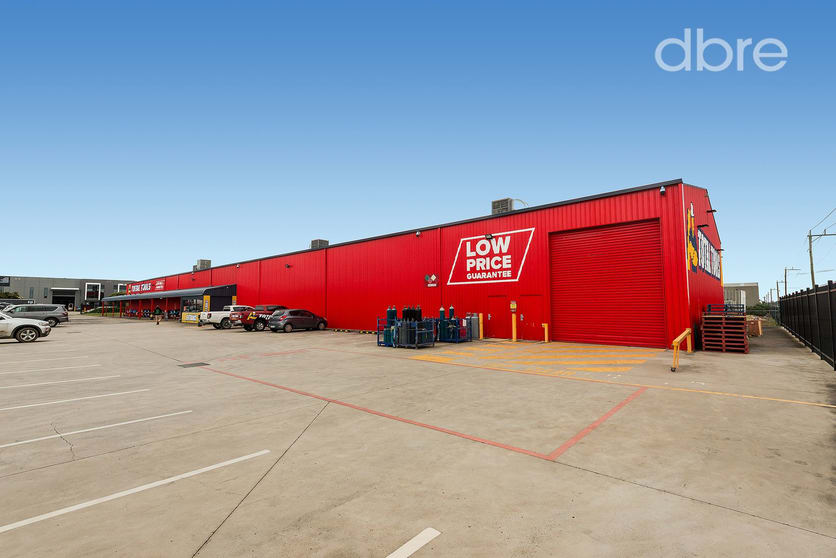 Click to view all images 4 Livestock Way Pakenham VIC 3810 - Image 2