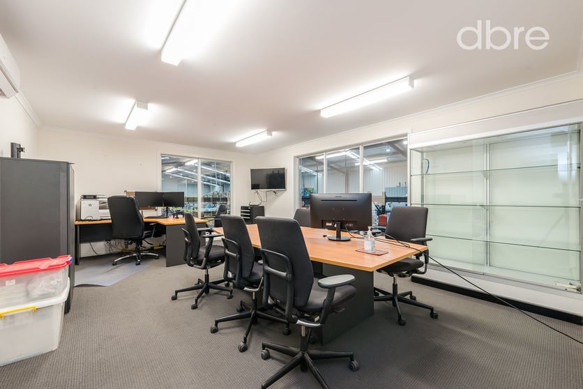 Click to view all images 4 Livestock Way Pakenham VIC 3810 - Image 3
