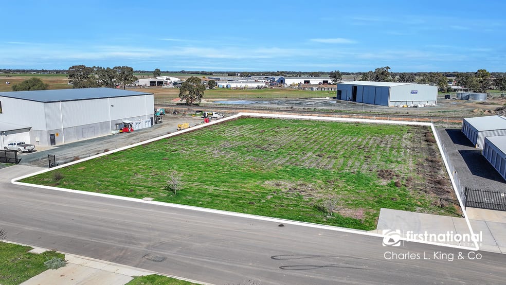Click to view all images 5 King George Crescent Echuca VIC 3564 - Image 3