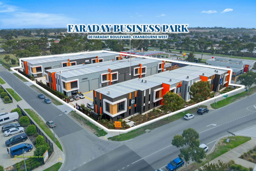Click to view all images 30 Faraday Boulevard Cranbourne West VIC 3977 - Image 3